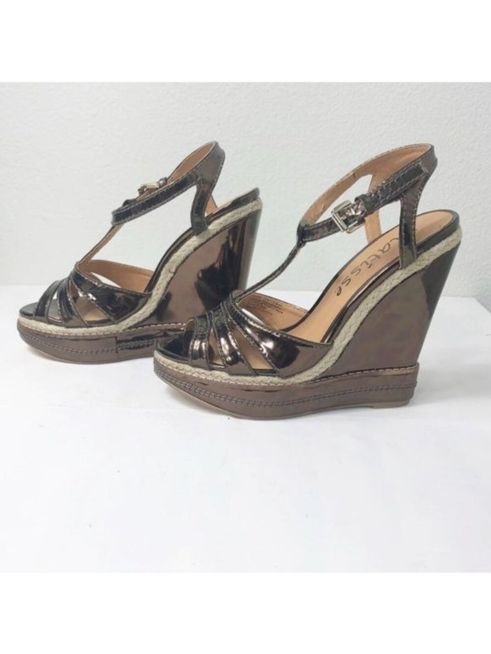 Matisse Palazzo Metallic Bronze Wedge Platform Sandal T-Strap Size 7.5